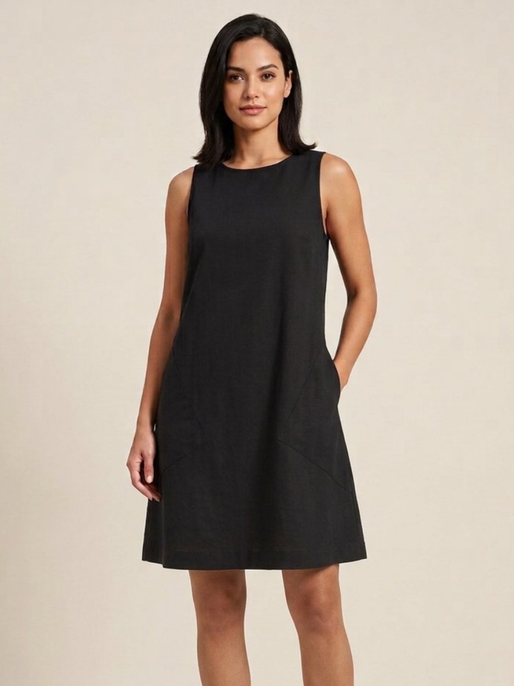 EMERY ROSE Sleeveless Black Midi Shift Dress
Large
Cute pockets
